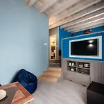 Nautica Room 2 - Old Town
